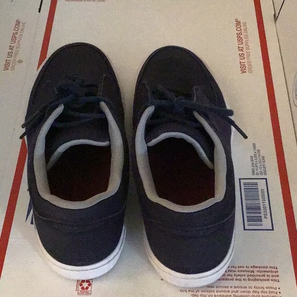 JORDAN SHOES - Picture 8 of 9